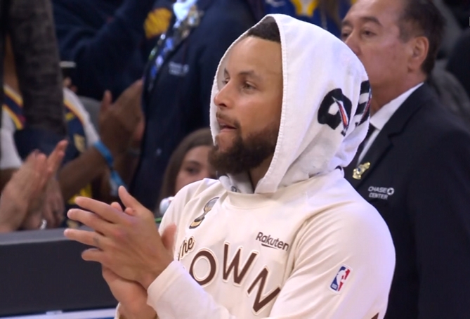 库里：这也是我们在穆迪术后第一次见到他 球迷为他送上爱与支持